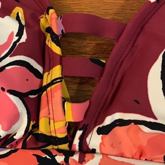 Size small one piece swimsuit - Picture 3 of 7